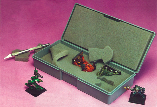 FIGURE CARRYING CASE WITH 3 FOAM SHEETS
